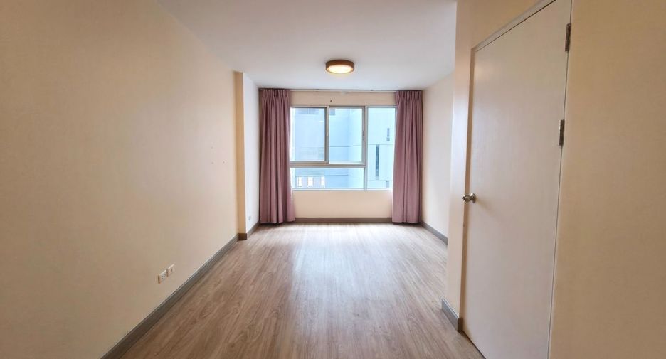 For sale 1 bed condo in Khlong Toei, Bangkok