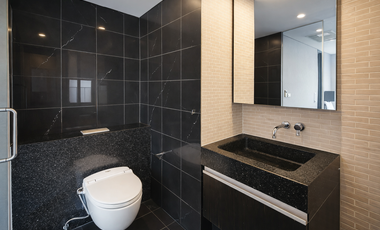 For sale 2 bedrooms condo in Watthana, Bangkok