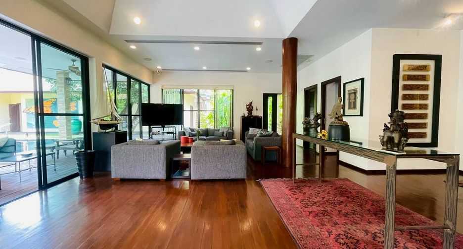 For sale 3 bedrooms house in Mueang Chiang Mai, Chiang Mai