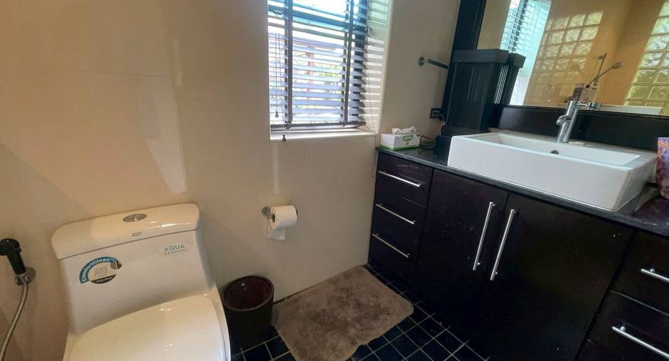 For sale 3 bedrooms house in Mueang Chiang Mai, Chiang Mai