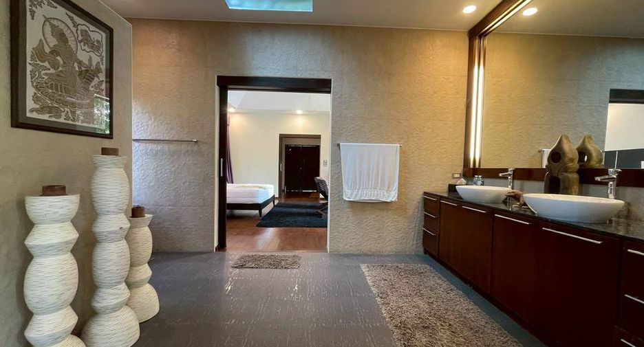 For sale 3 bedrooms house in Mueang Chiang Mai, Chiang Mai