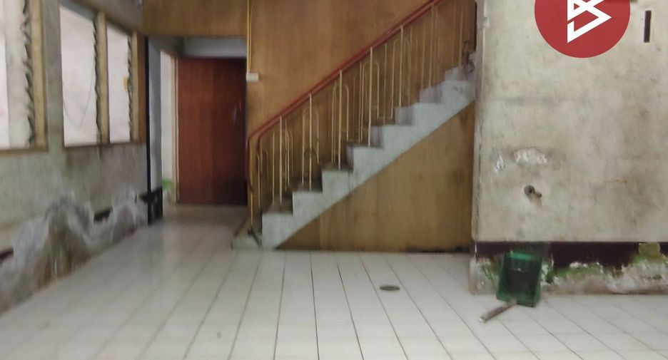 Gewerbefläche zum Kauf mit 3 Zimmer in Mueang Nakhon Si Thammarat, Nakhon Si Thammarat