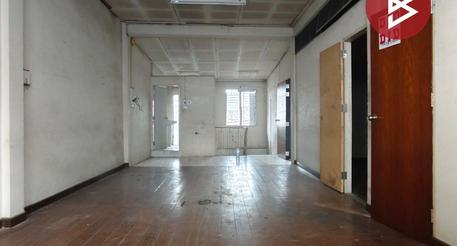 Gewerbefläche zum Kauf mit 3 Zimmer in Mueang Nakhon Si Thammarat, Nakhon Si Thammarat