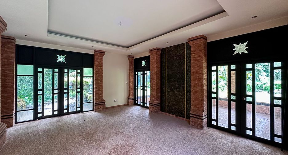 Local comercial en venta en San Kamphaeng, Chiang Mai