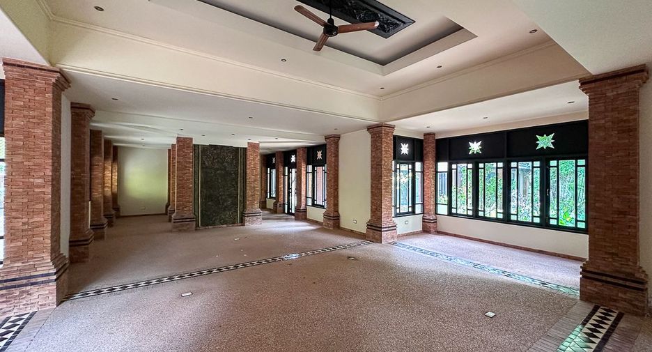 Local comercial en venta en San Kamphaeng, Chiang Mai