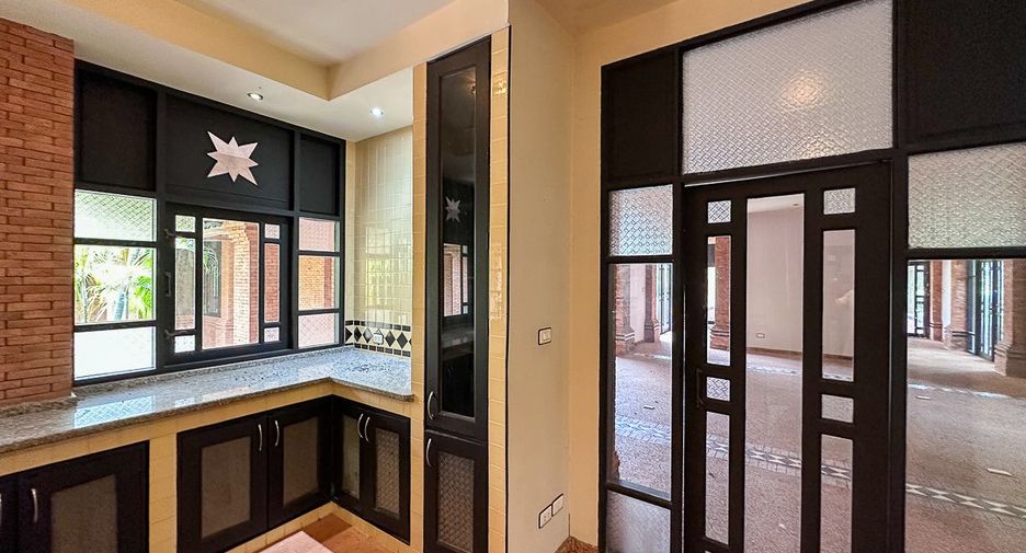Local comercial en venta en San Kamphaeng, Chiang Mai