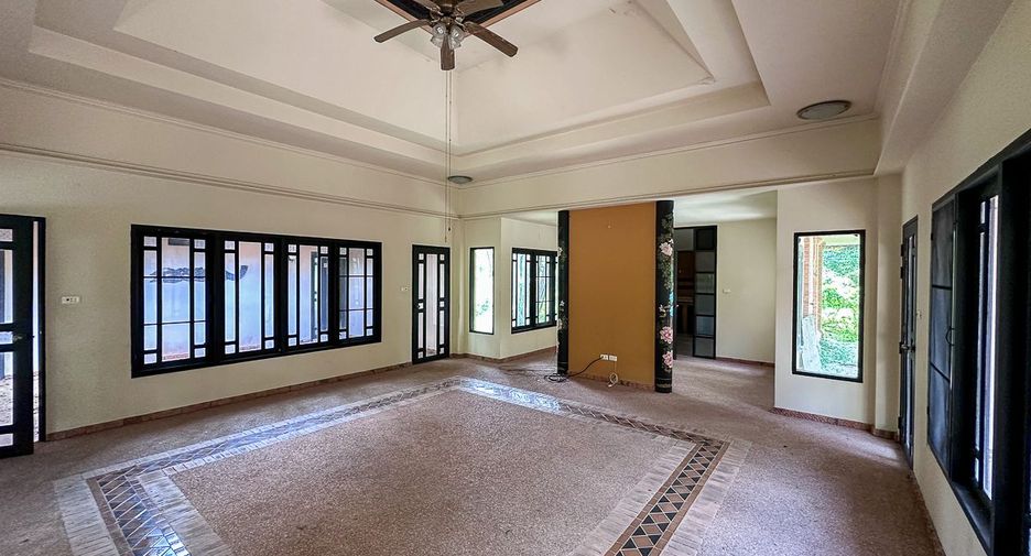 Local comercial en venta en San Kamphaeng, Chiang Mai