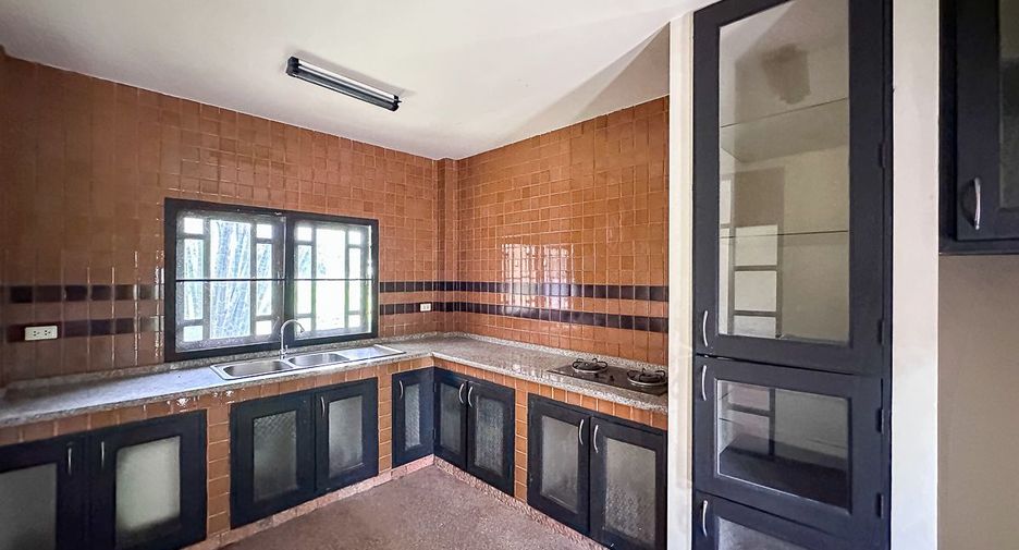 Local comercial en venta en San Kamphaeng, Chiang Mai