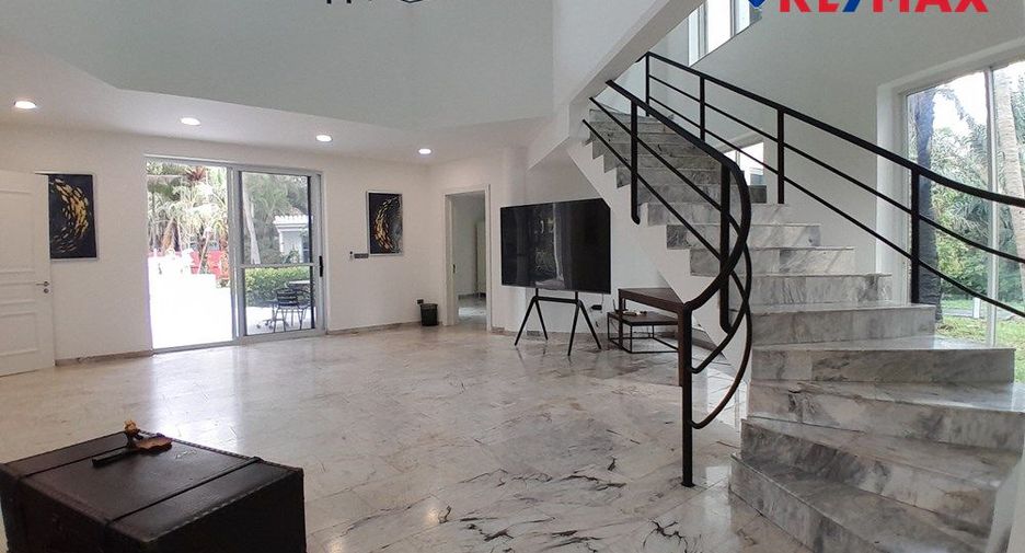 For sale 8 bedrooms house in East Pattaya, Pattaya