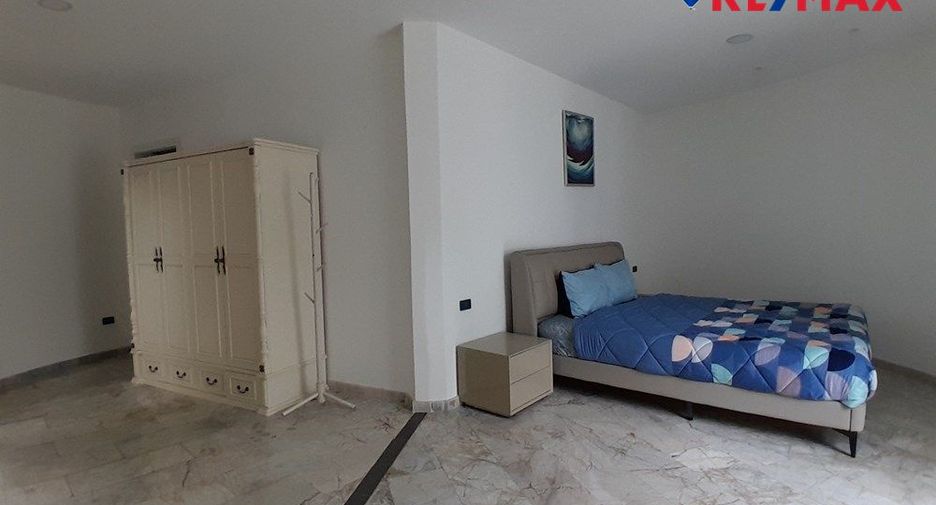 For sale 8 bedrooms house in East Pattaya, Pattaya