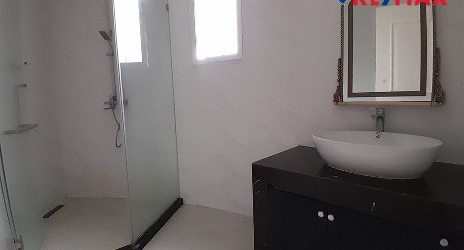 For sale 8 bedrooms house in East Pattaya, Pattaya