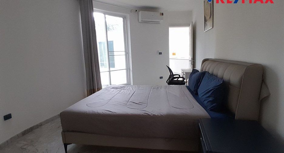 For sale 8 bedrooms house in East Pattaya, Pattaya