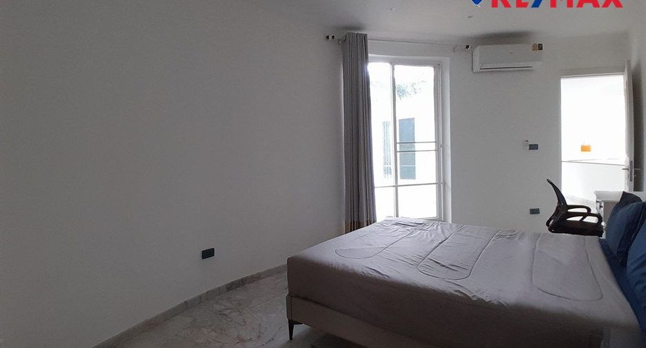 For sale 8 bedrooms house in East Pattaya, Pattaya
