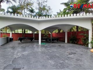 For sale 8 bedrooms house in Bang Lamung, Chonburi