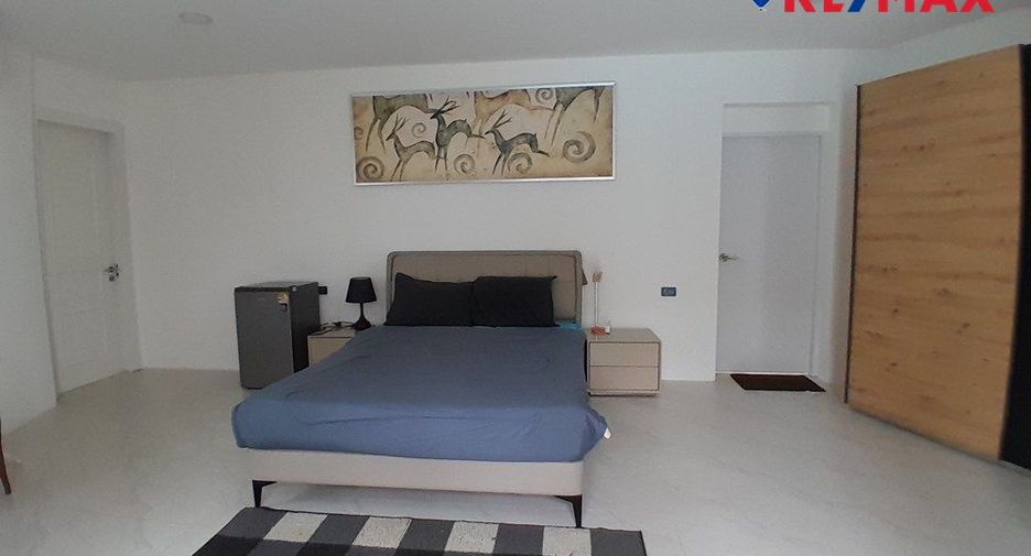 For sale 8 bedrooms house in East Pattaya, Pattaya