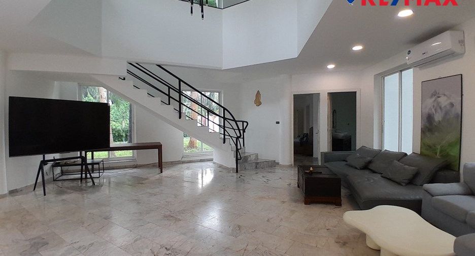 For sale 8 bedrooms house in East Pattaya, Pattaya