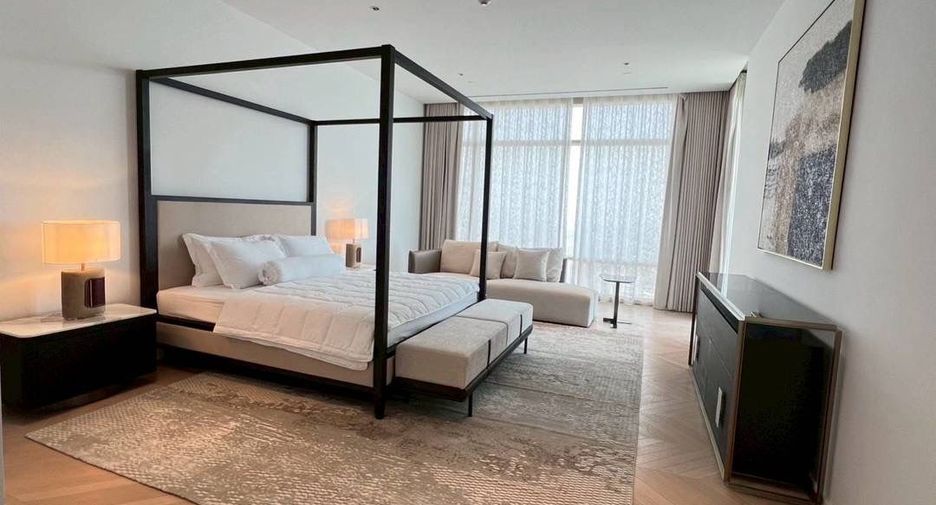 For rent 4 bedrooms condo in Bang Kho Laem, Bangkok