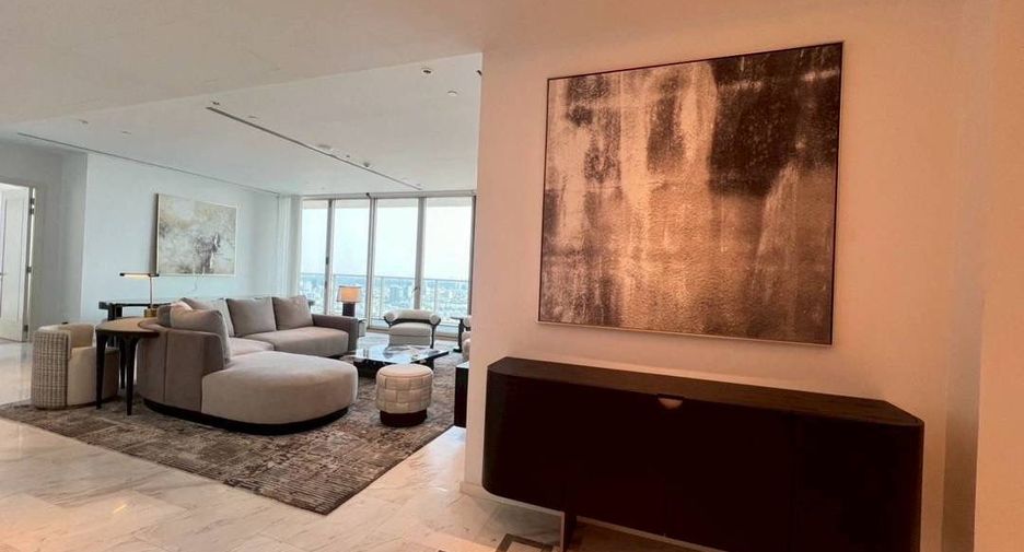 For rent 4 bedrooms condo in Bang Kho Laem, Bangkok