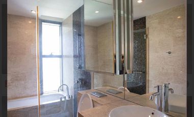 For rent 3 bedrooms condo in Yan Nawa, Bangkok