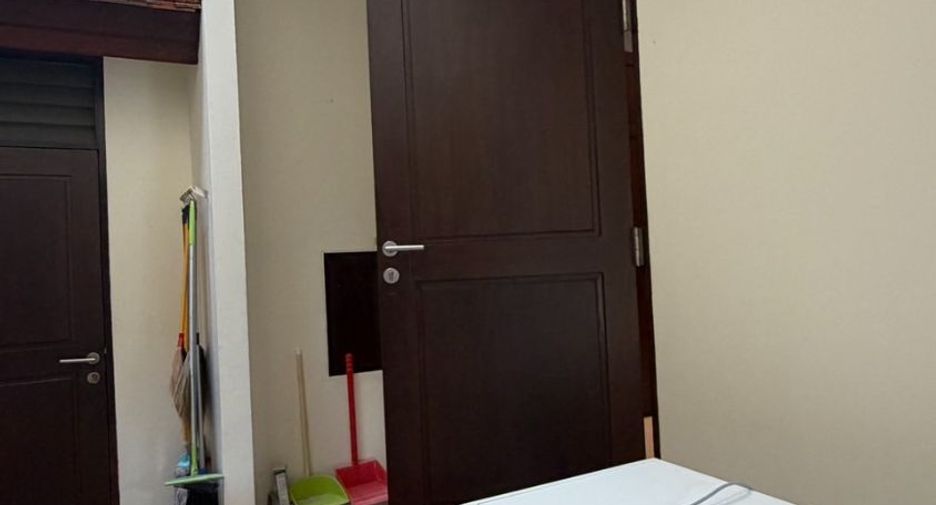 Haus zur Miete mit 4 Zimmer in Khlong Toei, Bangkok