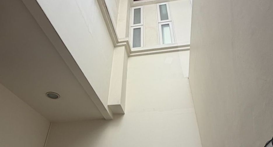 Haus zur Miete mit 4 Zimmer in Khlong Toei, Bangkok