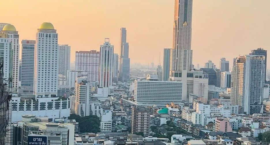 For rent and for sale 3 bedrooms apartment in Watthana, Bangkok