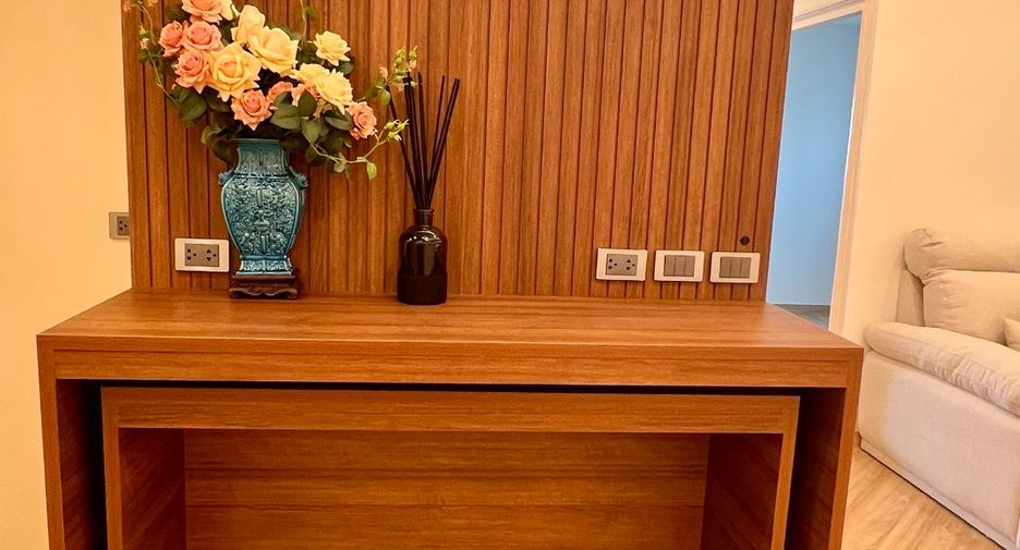 For rent and for sale 3 bedrooms apartment in Watthana, Bangkok