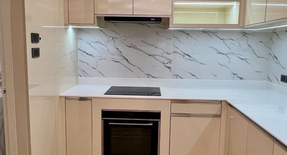 For rent and for sale 3 bedrooms apartment in Watthana, Bangkok