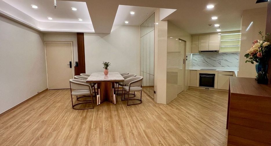 For rent and for sale 3 bedrooms apartment in Watthana, Bangkok
