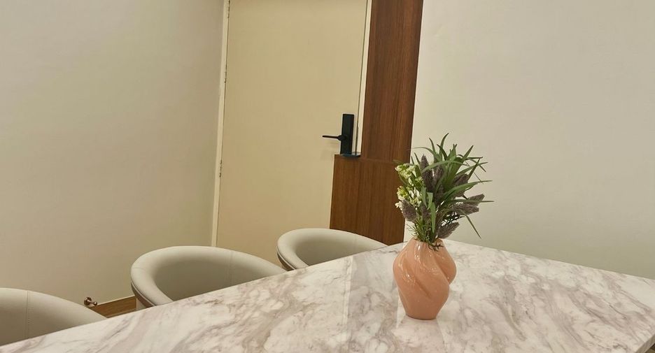 For rent and for sale 3 bedrooms apartment in Watthana, Bangkok