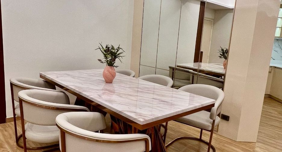For rent and for sale 3 bedrooms apartment in Watthana, Bangkok