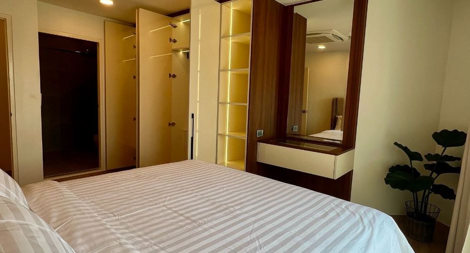 For rent and for sale 3 bedrooms apartment in Watthana, Bangkok