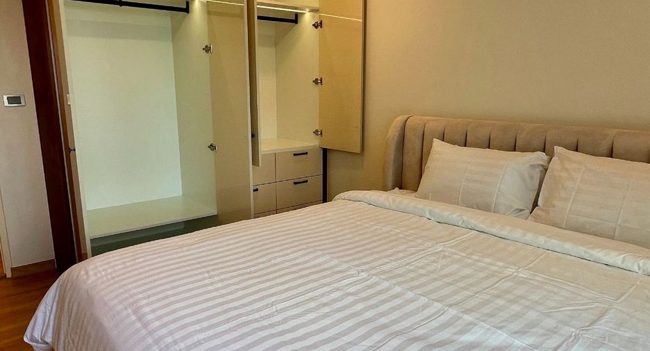 For rent and for sale 3 bedrooms apartment in Watthana, Bangkok