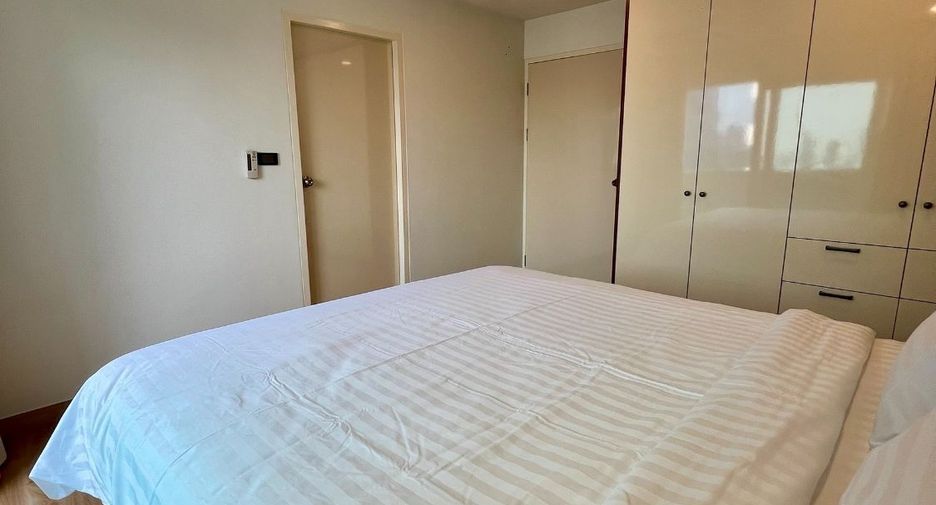 For rent and for sale 3 bedrooms apartment in Watthana, Bangkok