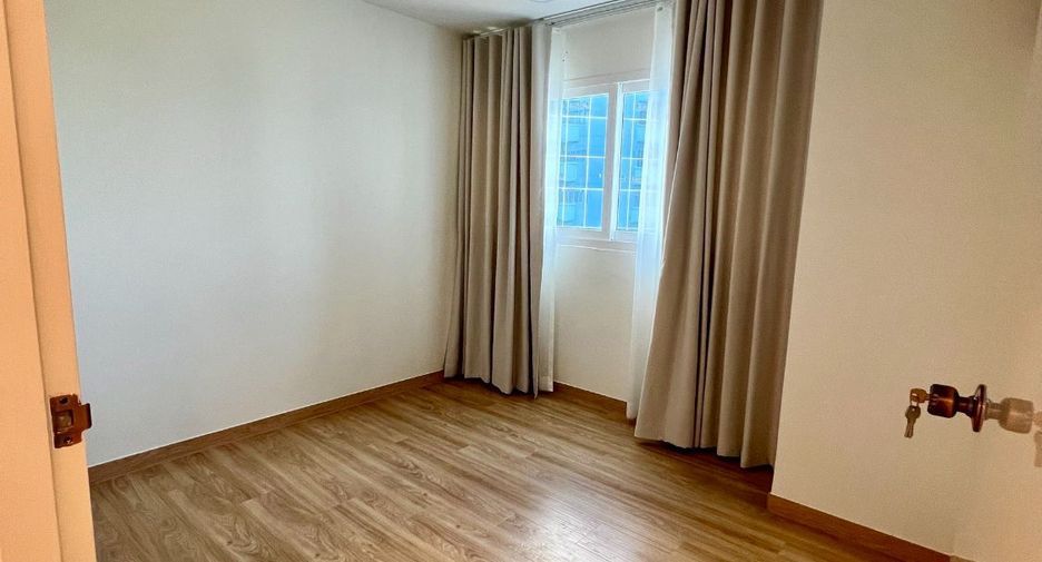 For rent and for sale 3 bedrooms apartment in Watthana, Bangkok