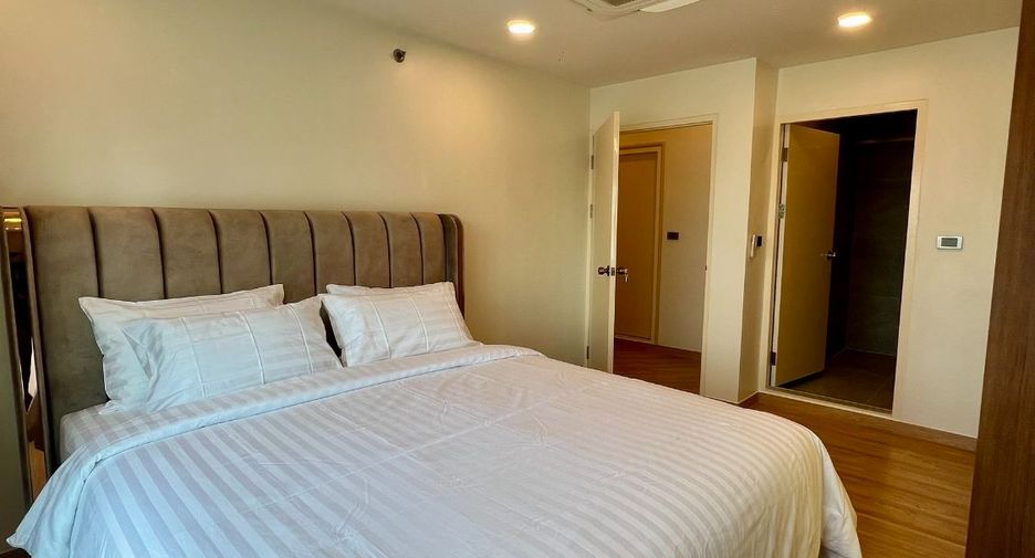 For rent and for sale 3 bedrooms apartment in Watthana, Bangkok