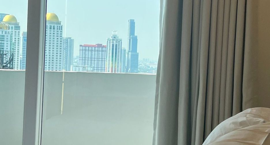 For rent and for sale 3 bedrooms apartment in Watthana, Bangkok