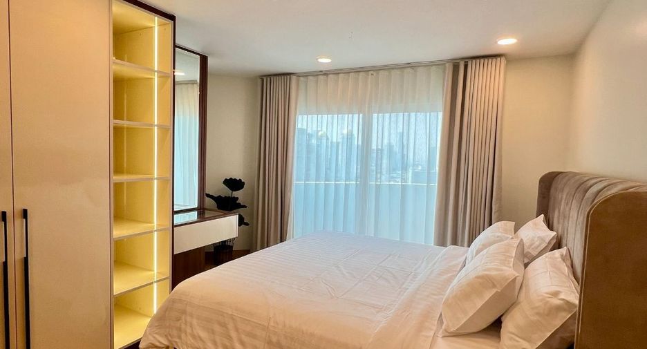For rent and for sale 3 bedrooms apartment in Watthana, Bangkok
