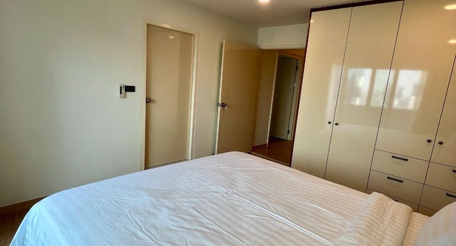 For rent and for sale 3 bedrooms apartment in Watthana, Bangkok