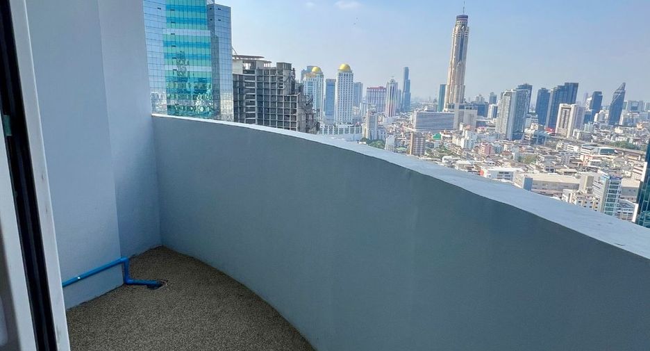 For rent and for sale 3 bedrooms apartment in Watthana, Bangkok