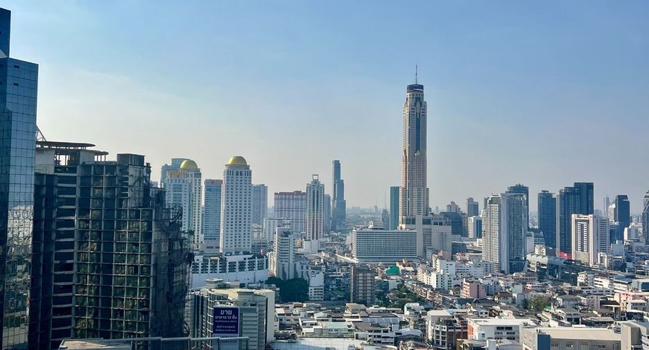 For rent and for sale 3 bedrooms apartment in Watthana, Bangkok