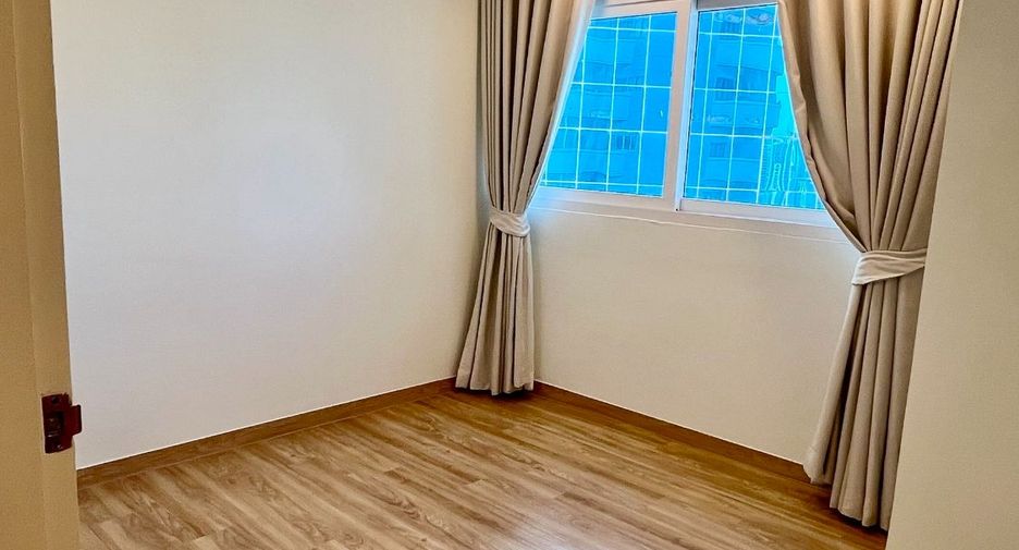 For rent and for sale 3 bedrooms apartment in Watthana, Bangkok