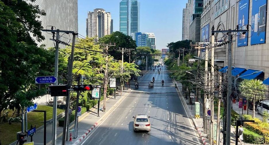 For rent and for sale 3 bedrooms apartment in Watthana, Bangkok