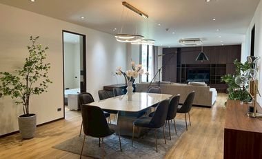 For rent 3 bedrooms condo in Khlong Toei, Bangkok