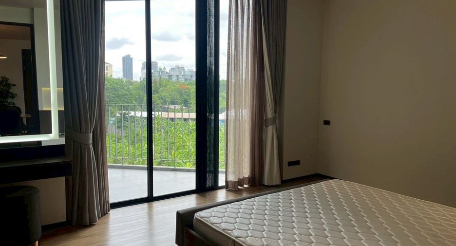 À louer 3 chambres condo à Khlong Toei, Bangkok