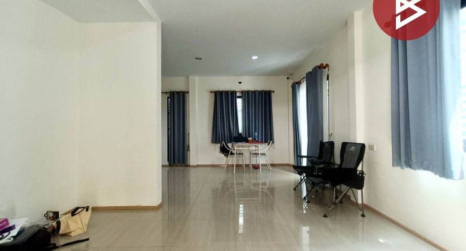 For sale 3 bedrooms house in Ban Phaeo, Samut Sakhon
