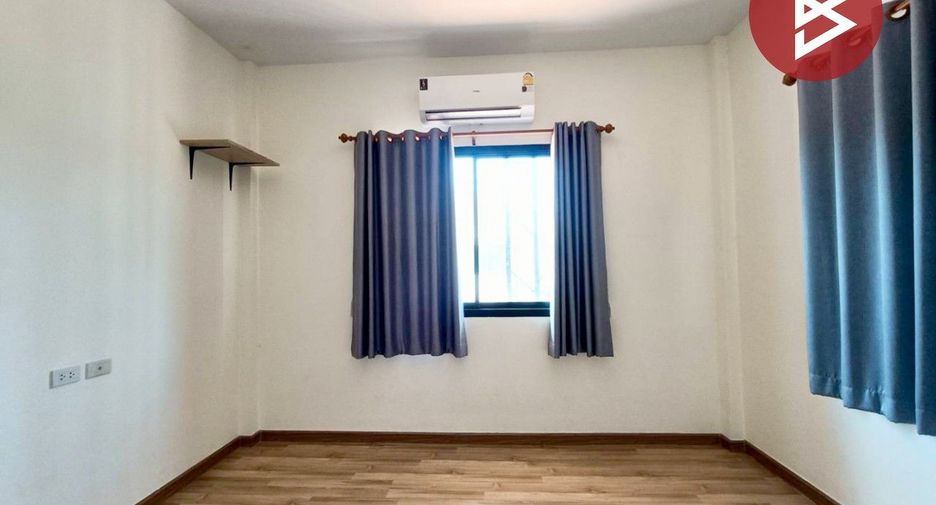 For sale 3 bedrooms house in Ban Phaeo, Samut Sakhon