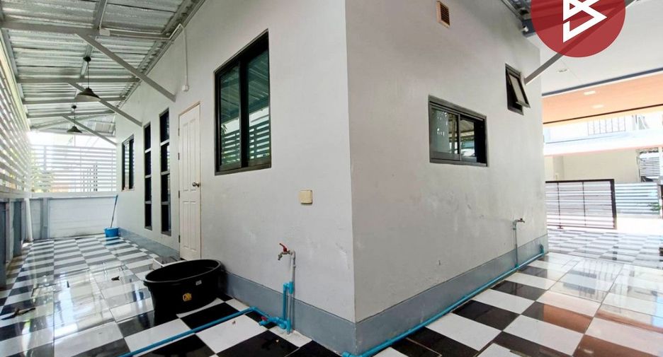 For sale 3 bedrooms house in Ban Phaeo, Samut Sakhon