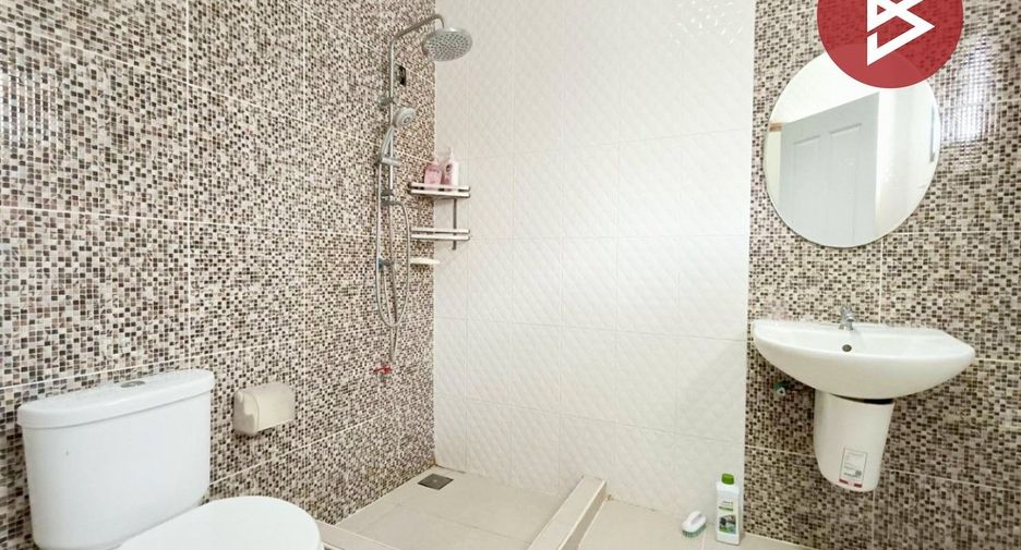 For sale 3 bedrooms house in Ban Phaeo, Samut Sakhon