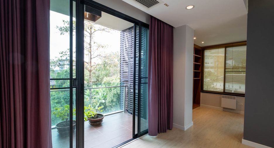 For sale 3 bedrooms condo in Mueang Chiang Mai, Chiang Mai